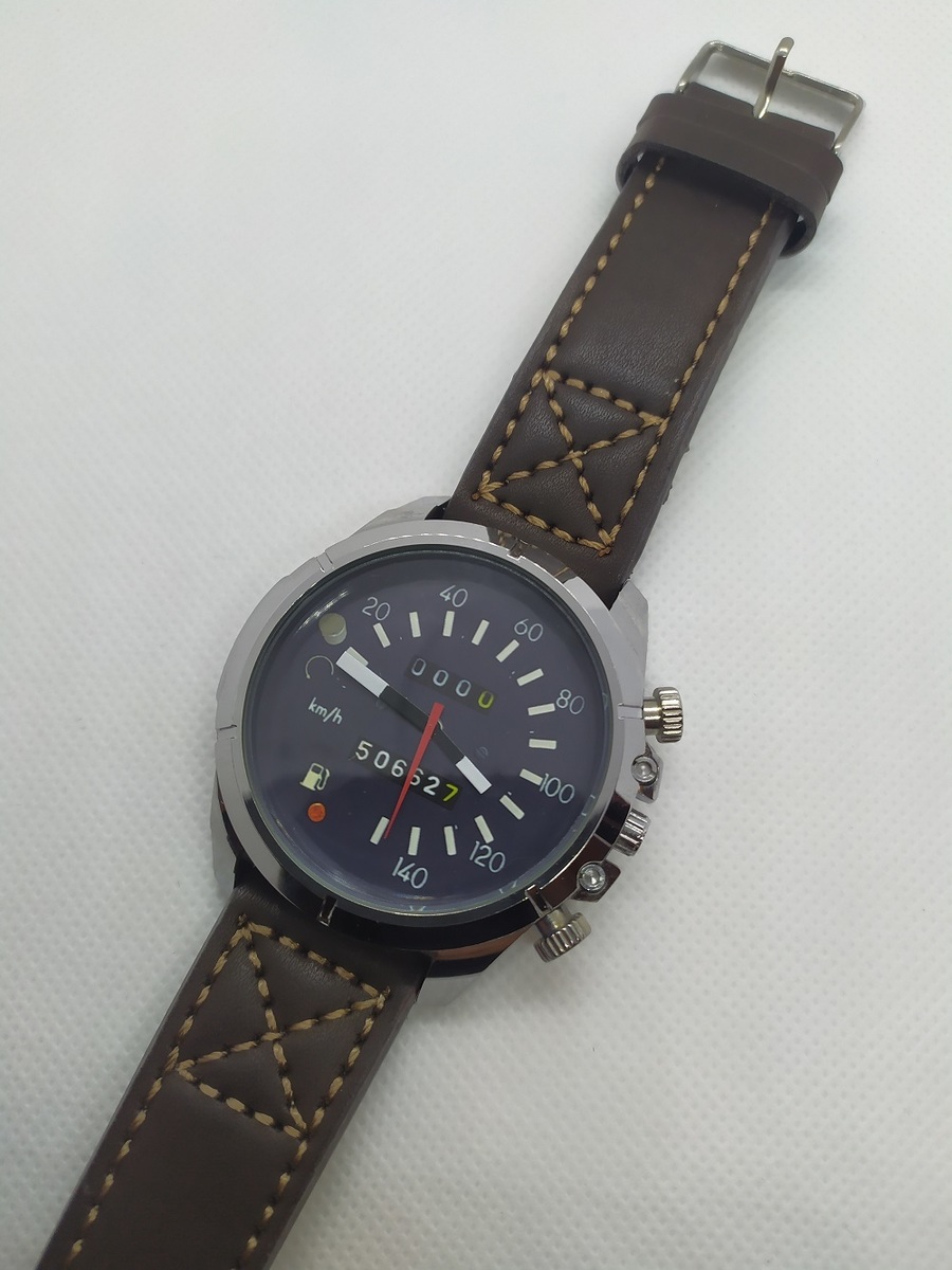 UAZ Retro hodinky s tachometrom